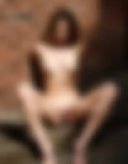 Olivia fingered herself in a dark alley behind a coffee shop.